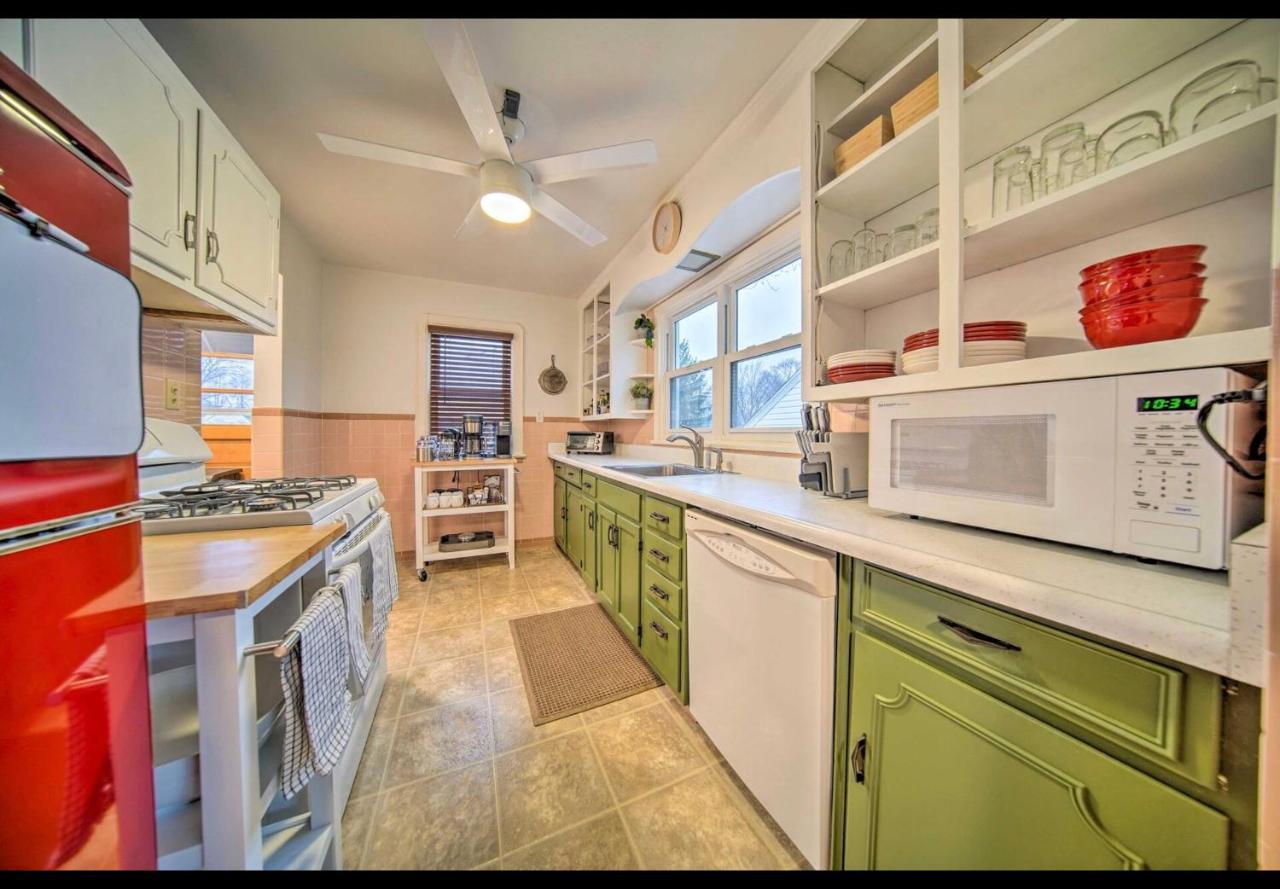 Modern Home • Family Friendly • Grill • Fireplace Erie Exteriör bild